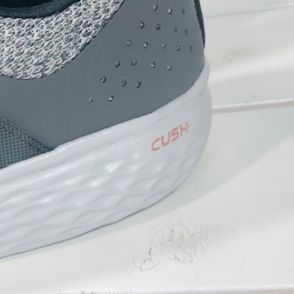 NWOT New Balance - Picture 2 of 8